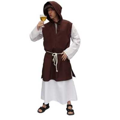 Klooster pater feest outfit